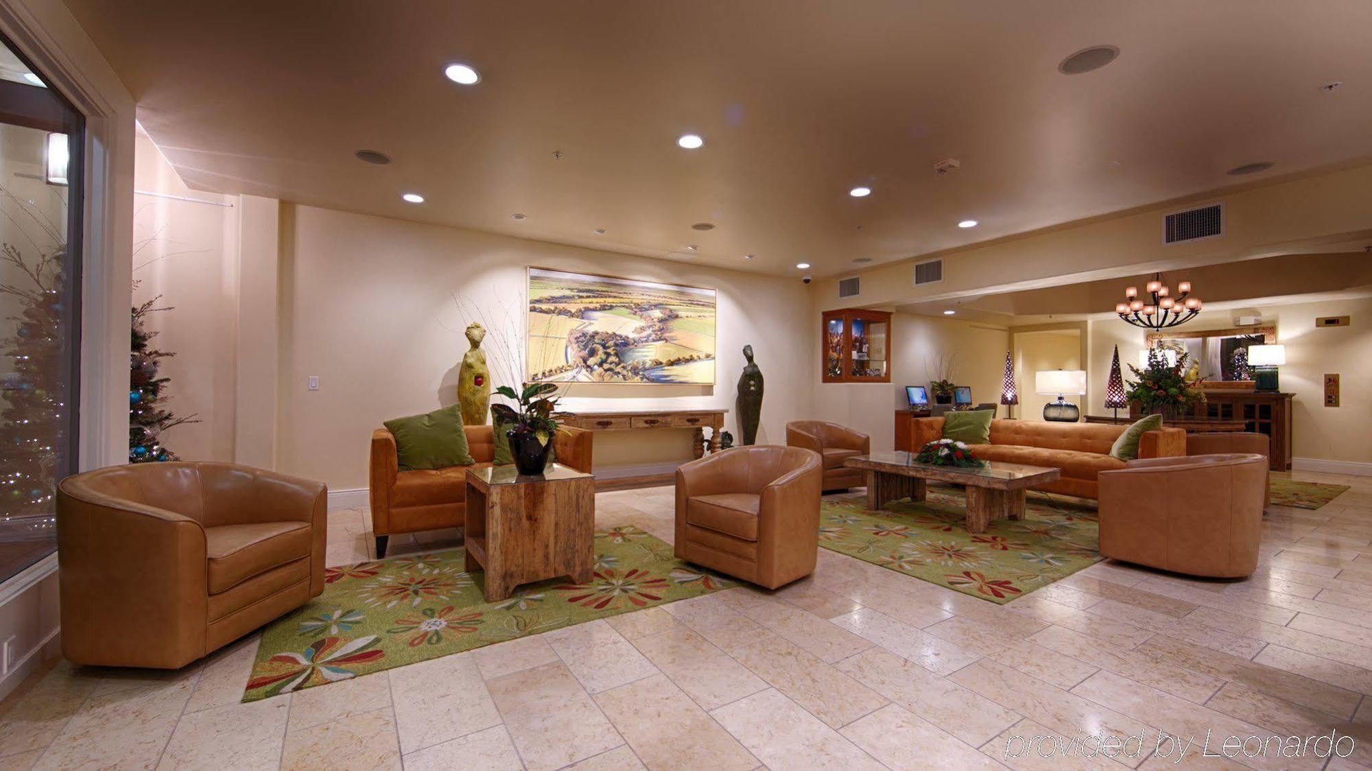 Hilton Garden Inn Davis Downtown Exterior photo
