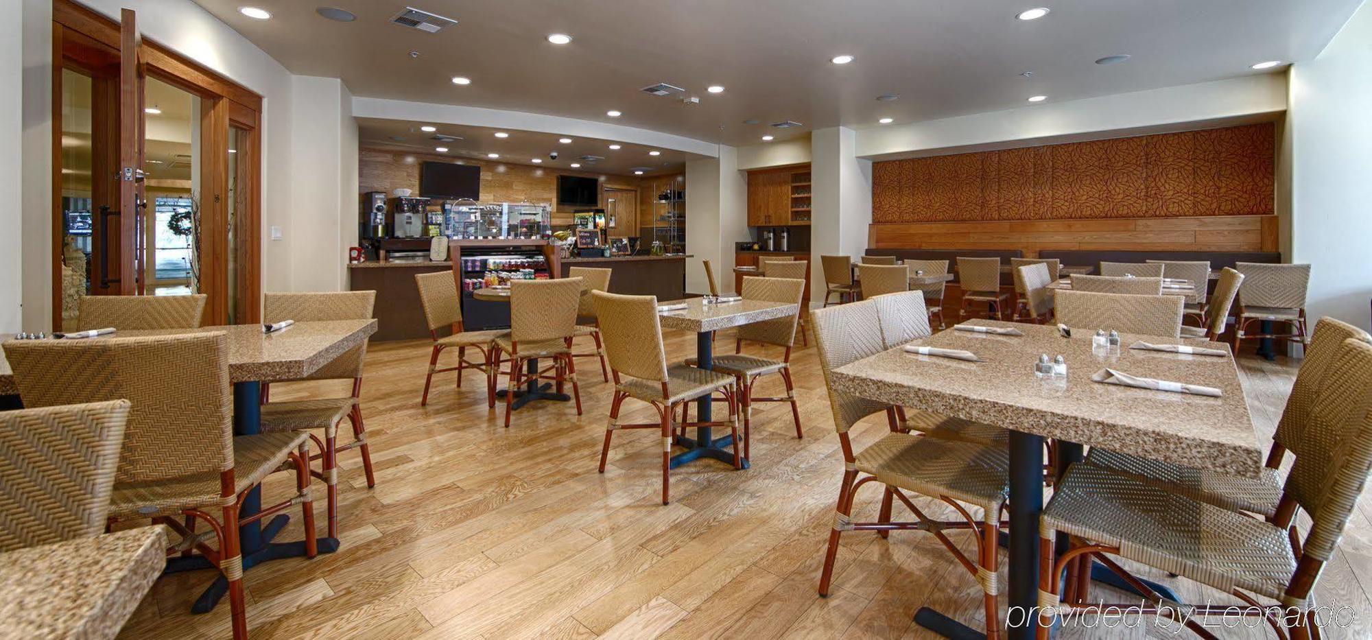 Hilton Garden Inn Davis Downtown Exterior photo