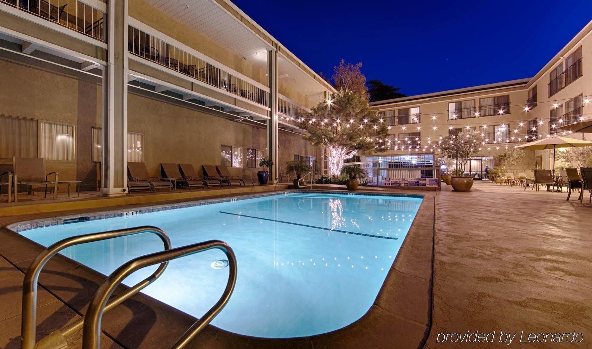 Hilton Garden Inn Davis Downtown Exterior photo